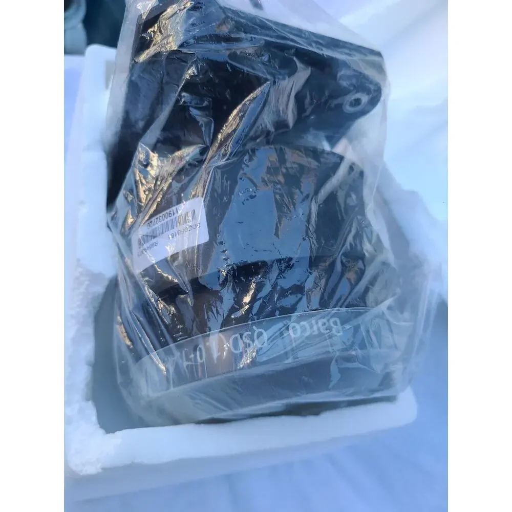 NEW Barco R9849975 projector lens for SIM 7 Series QSD(1.0-1.4:1)
